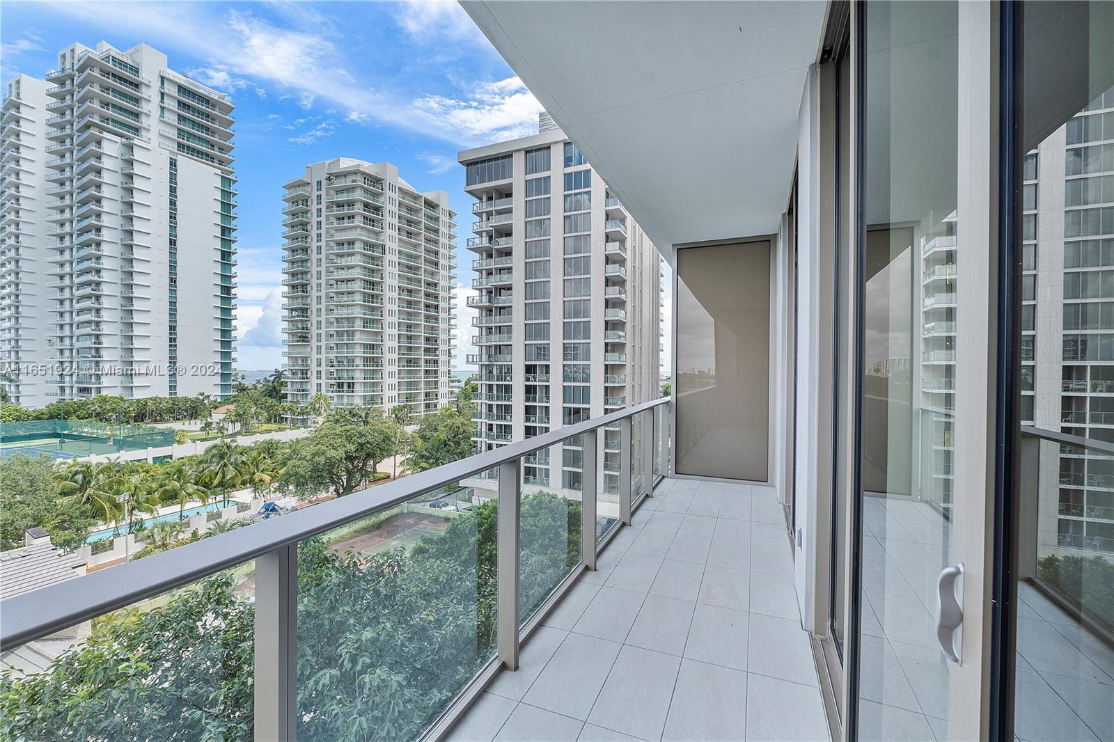 2678 Tigertail Ave # 512