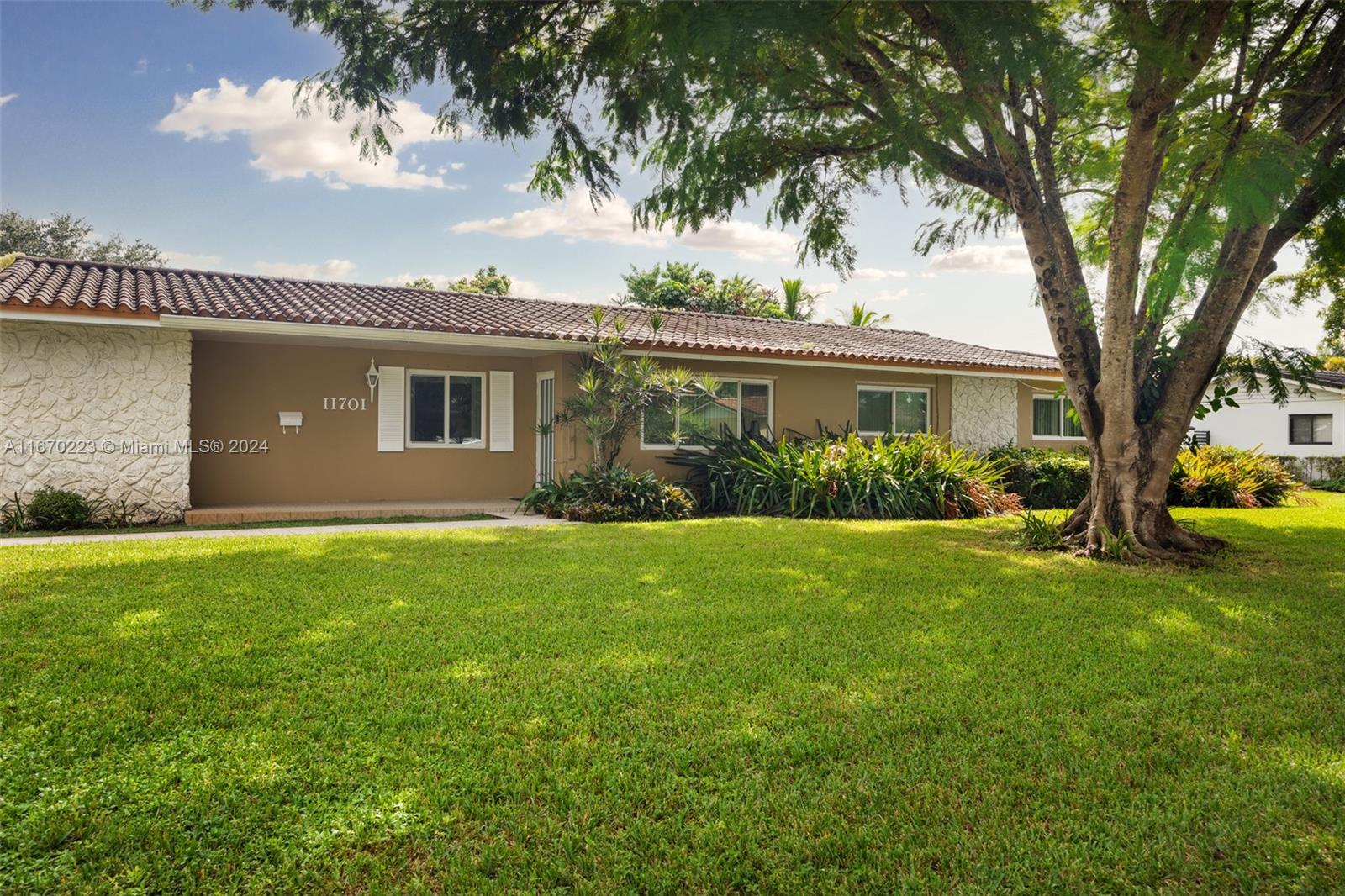 11701 SW 100th Ave