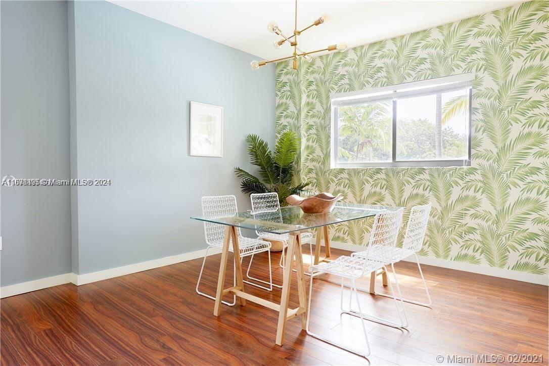 568 NE 66th St # 201