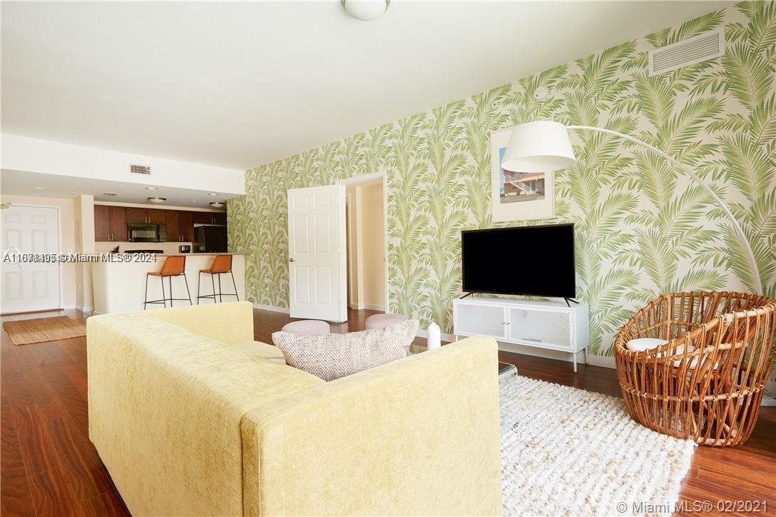 568 NE 66th St # 201