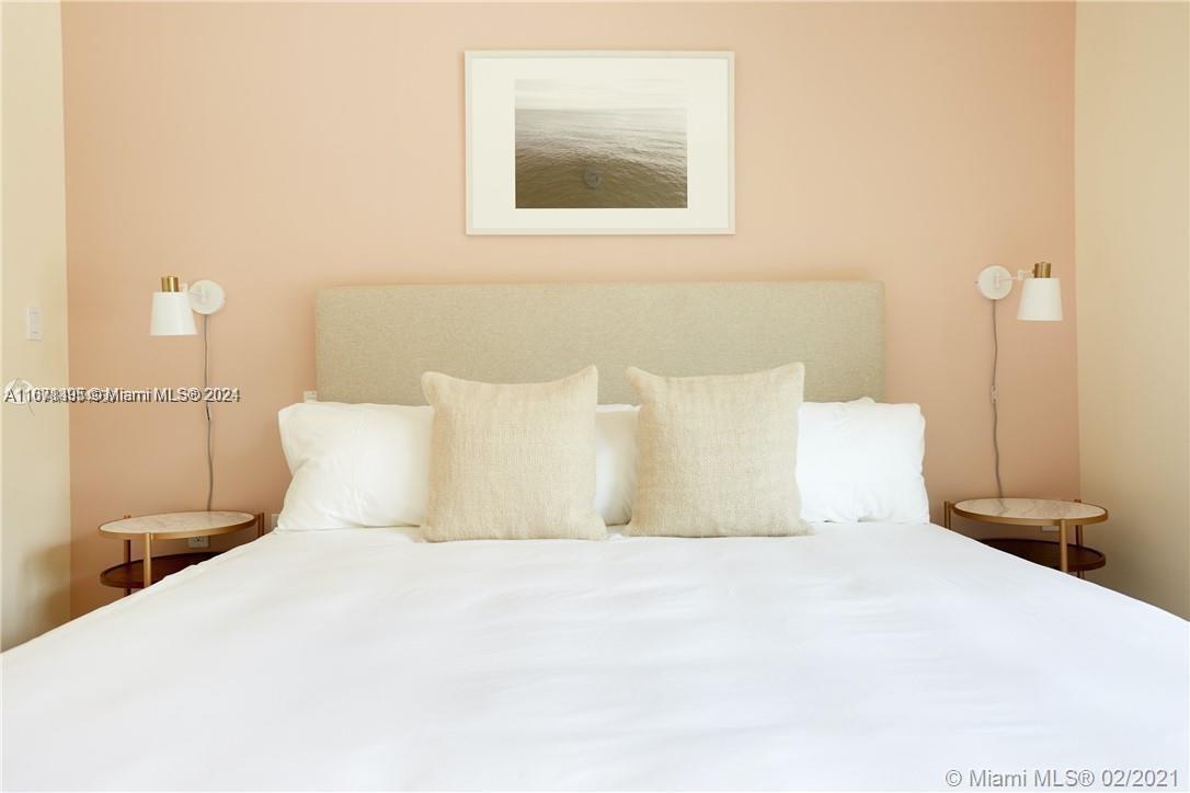 568 NE 66th St # 201