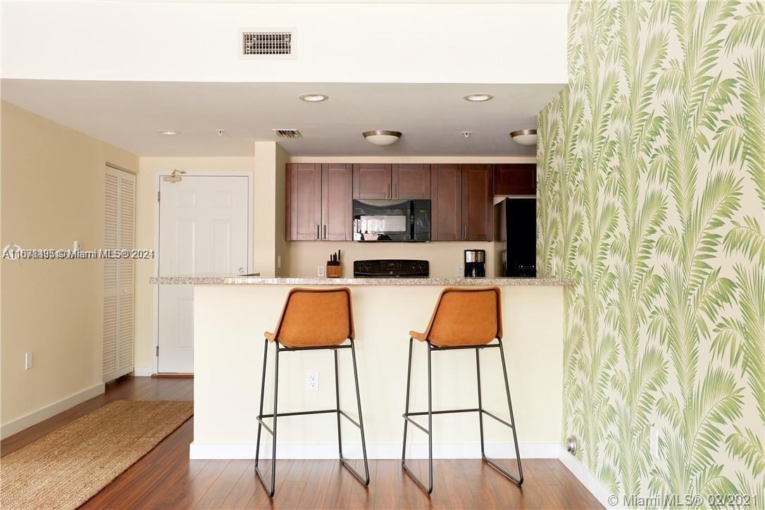 568 NE 66th St # 201