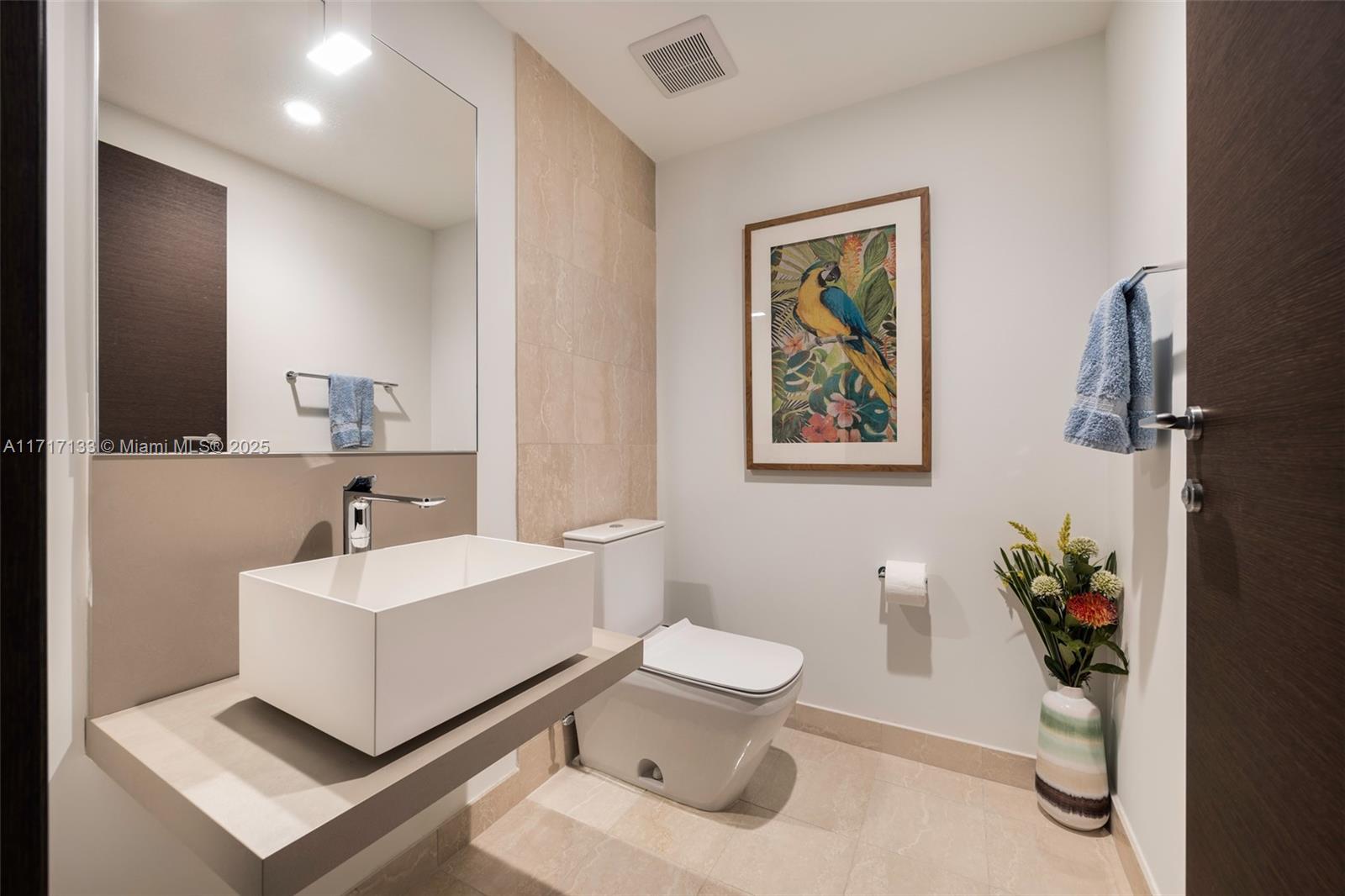 1000 Brickell Plz # 4402