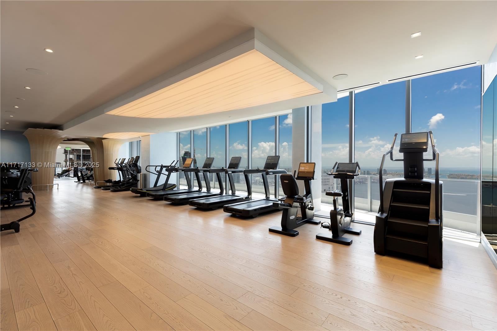 1000 Brickell Plz # 4402