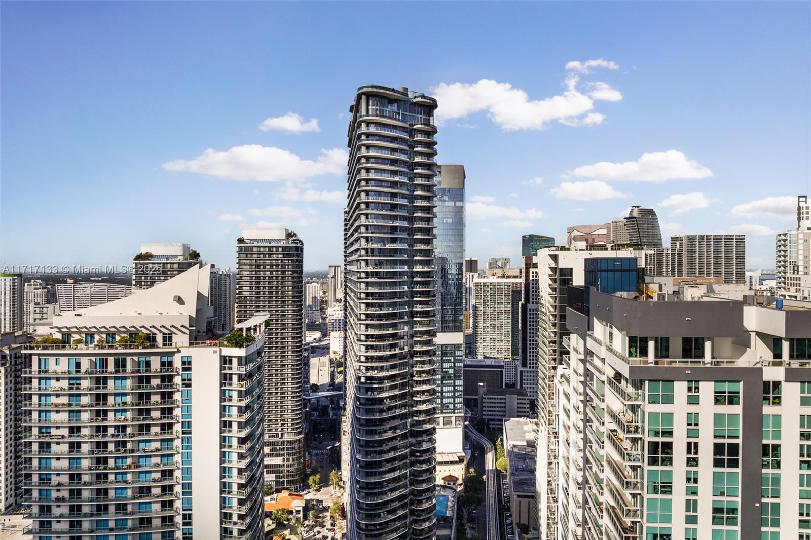 1000 Brickell Plz # 4402