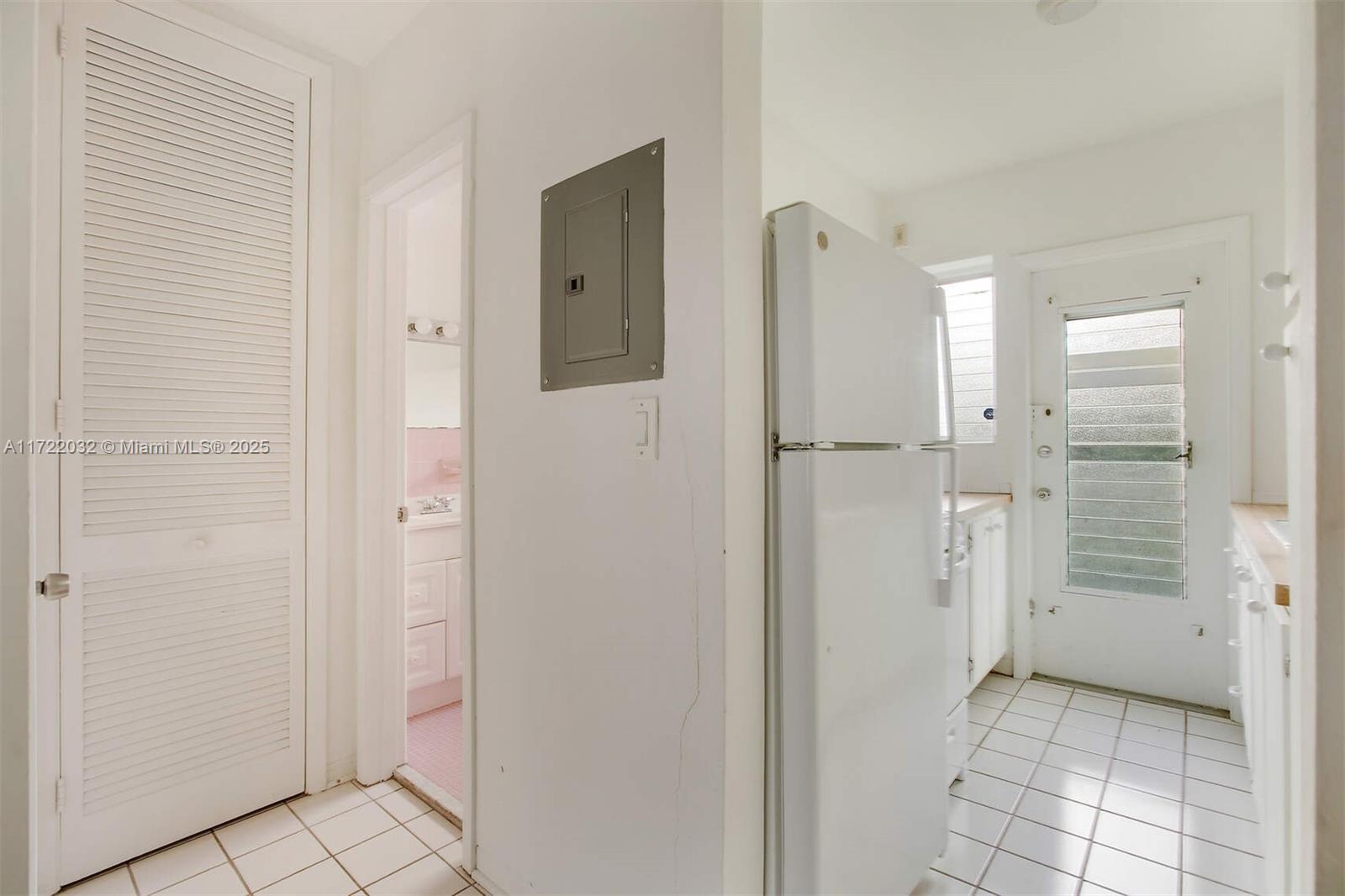 835 Meridian Ave # 3