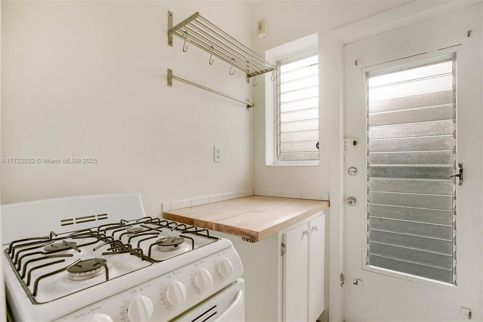 835 Meridian Ave # 3