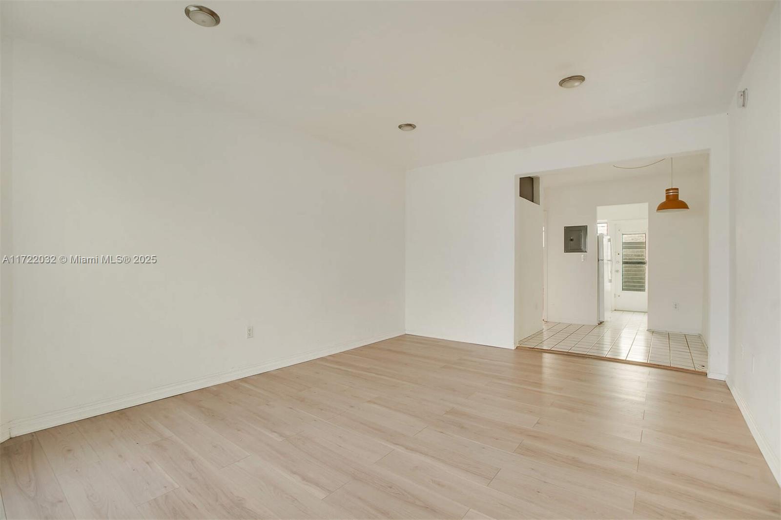 835 Meridian Ave # 3