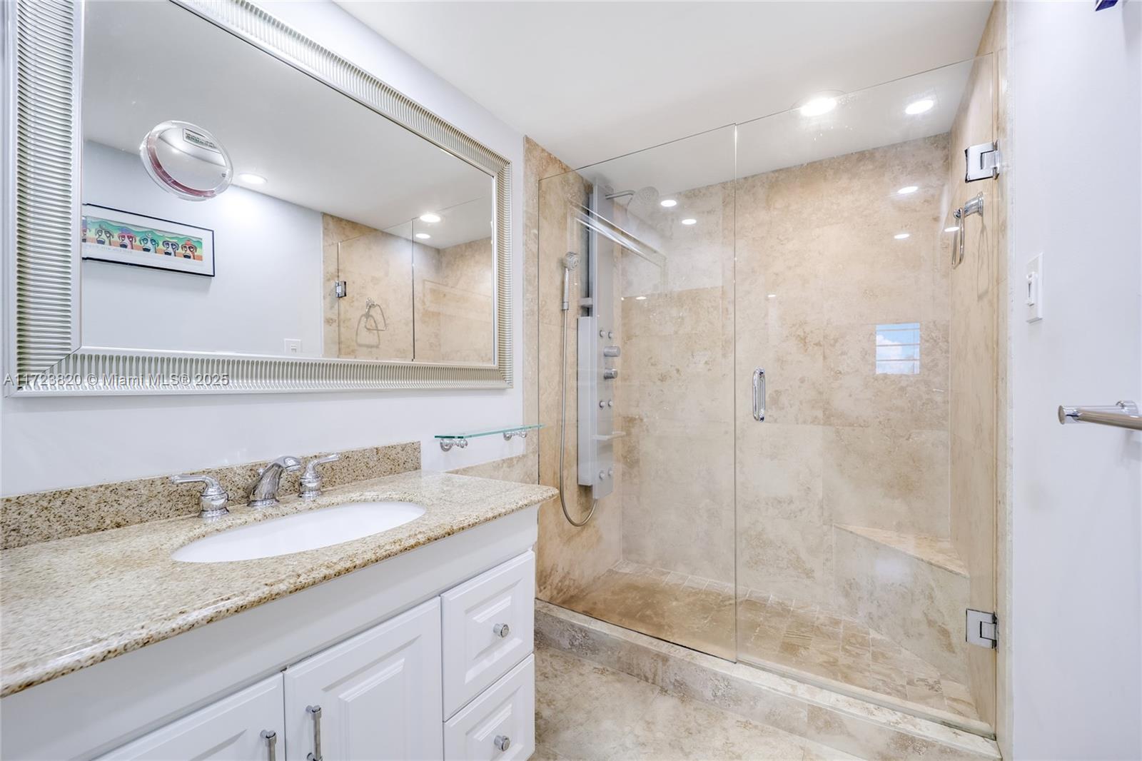 1615 Meridian Ave # 501