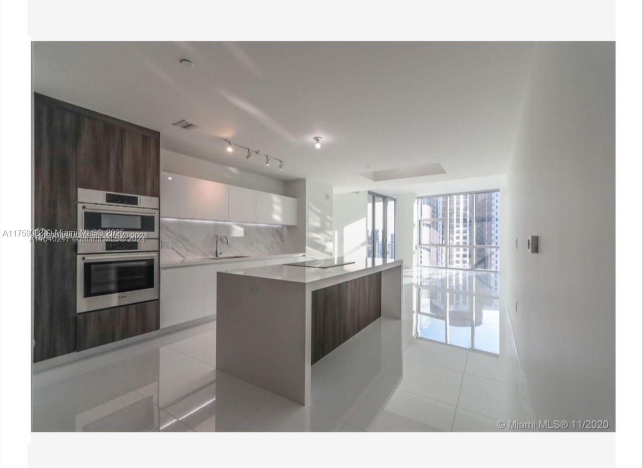 851 NE 1st Ave # 911