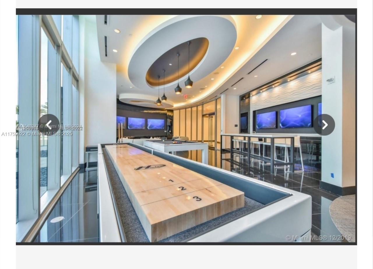 851 NE 1st Ave # 911