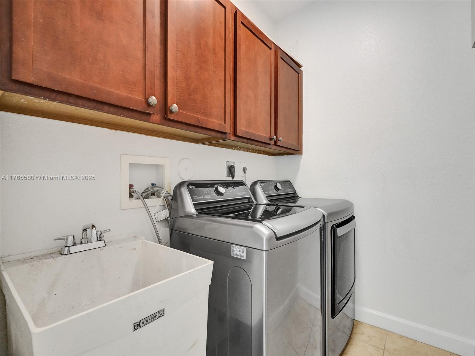 7985 SW 195th St # 7985