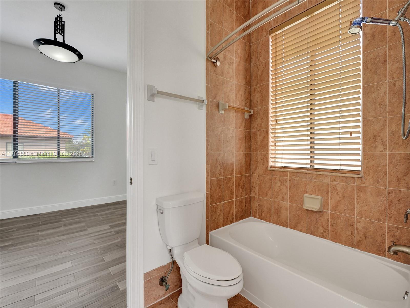 7985 SW 195th St # 7985