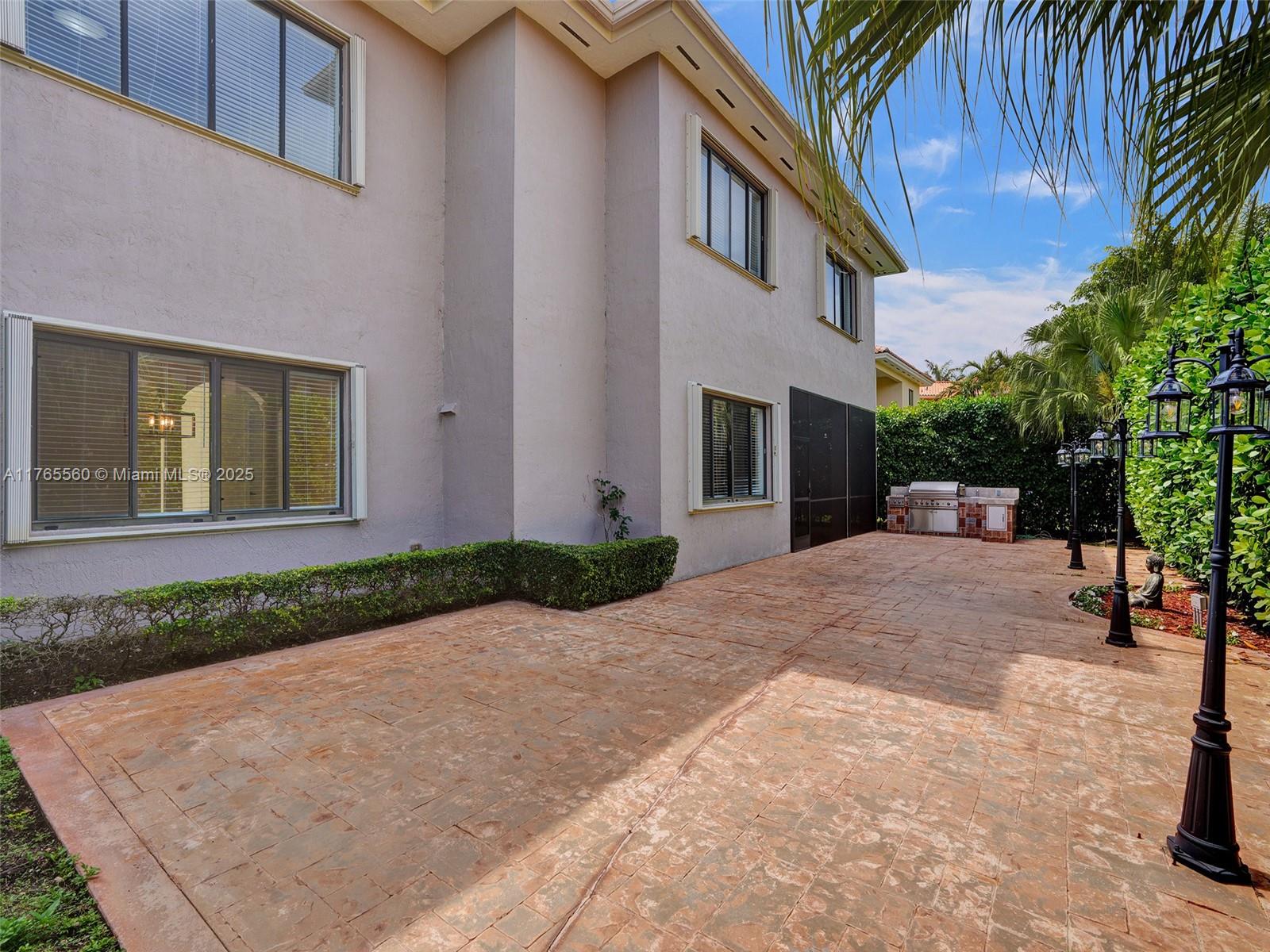 7985 SW 195th St # 7985