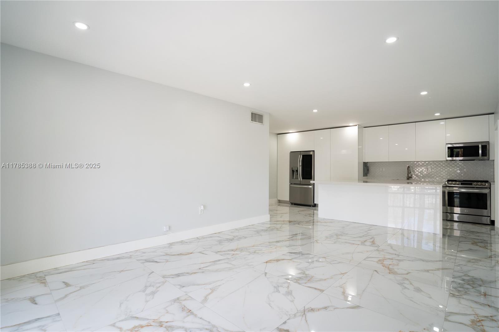 7903 SW 104th St # 212H