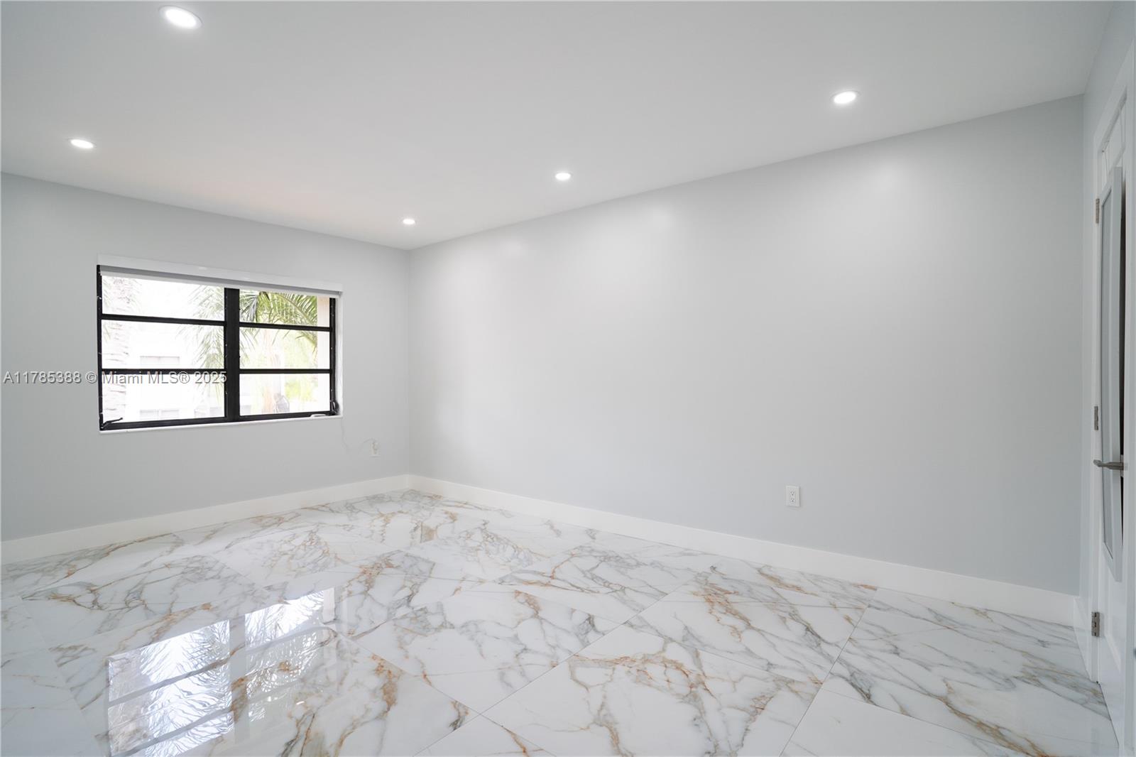 7903 SW 104th St # 212H