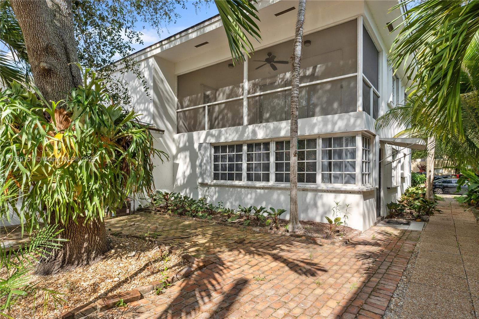 3710 Ponce De Leon Blvd # 3710