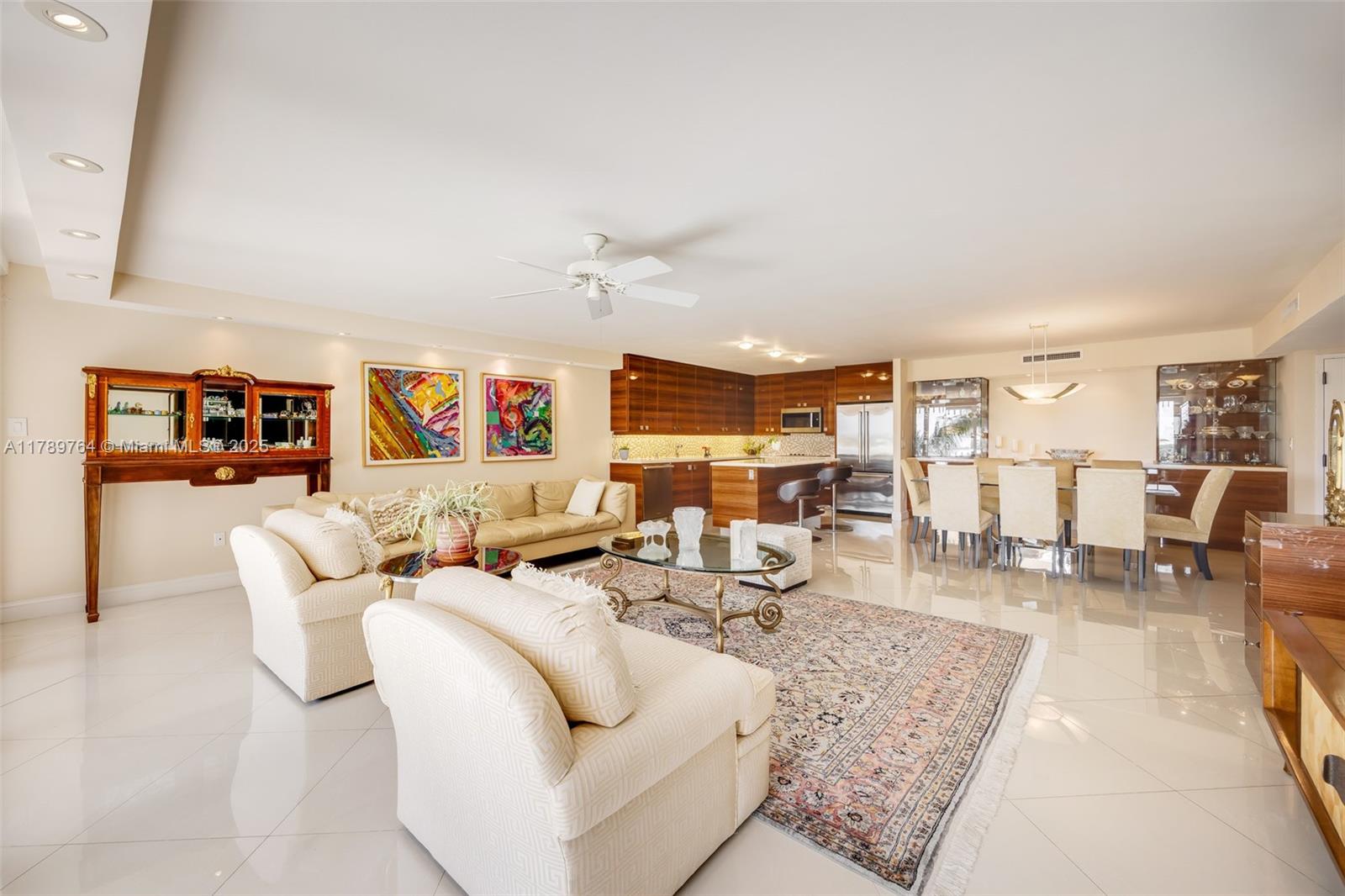 2 Grove Isle Dr # B305