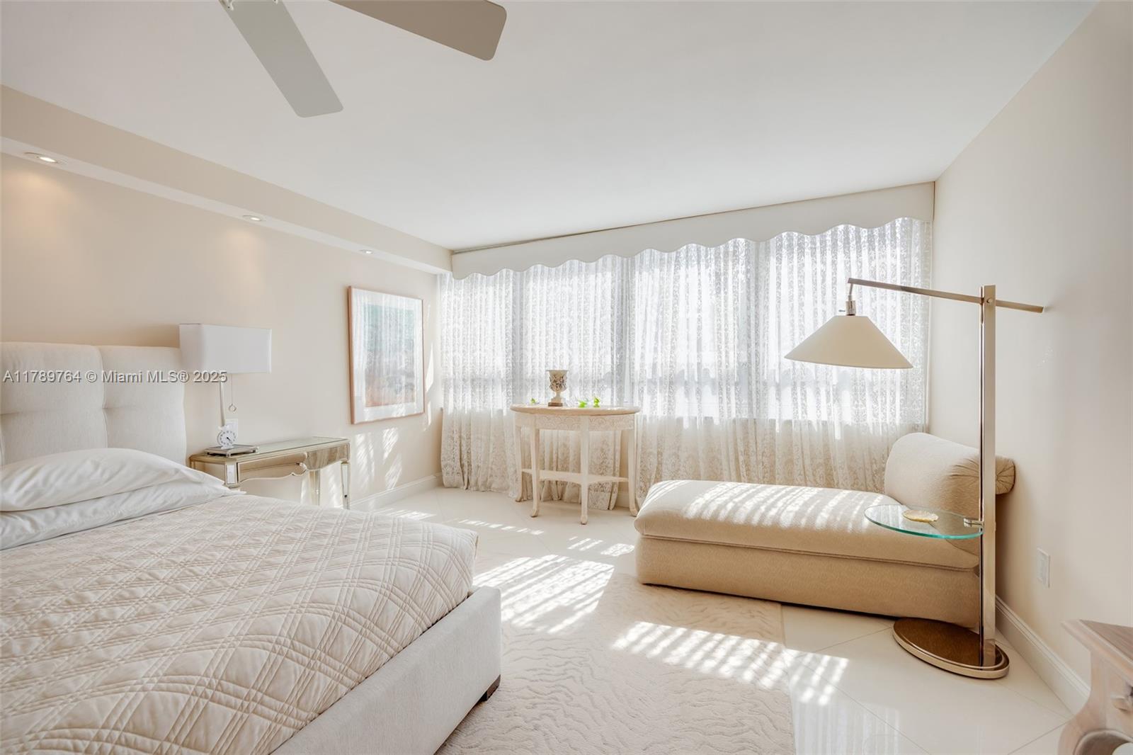 2 Grove Isle Dr # B305