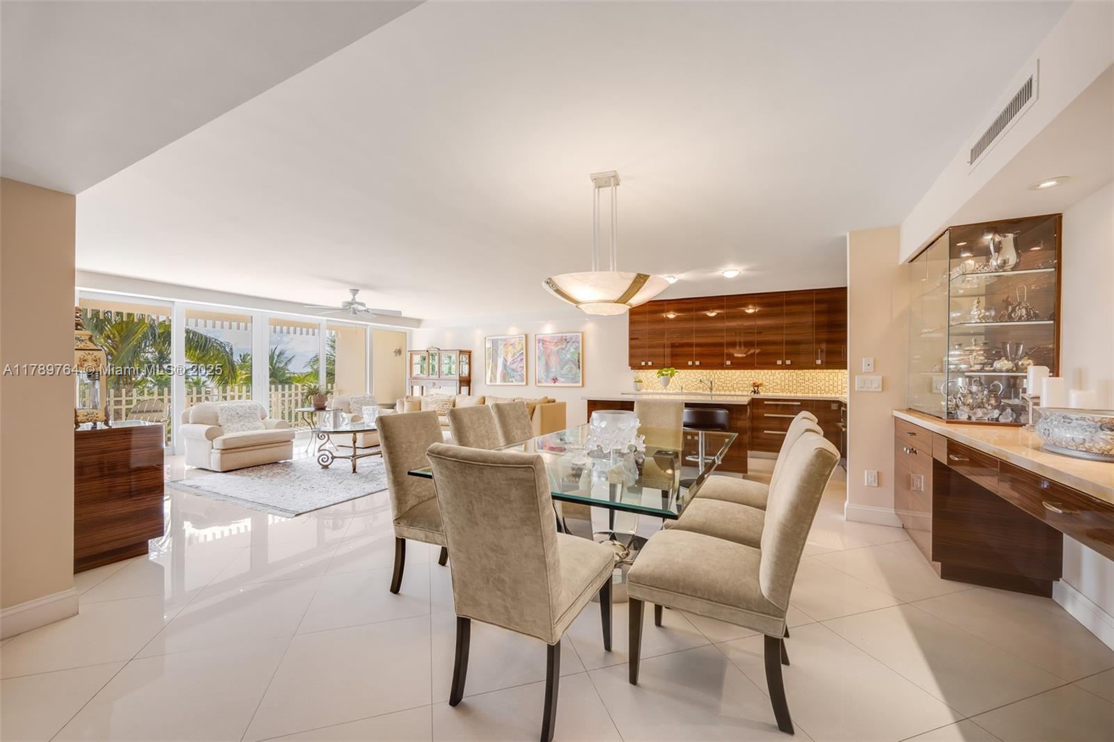 2 Grove Isle Dr # B305