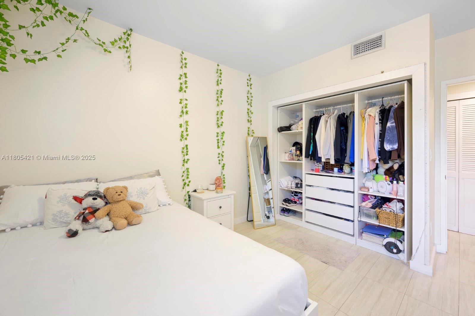 1400 Salzedo St # 101