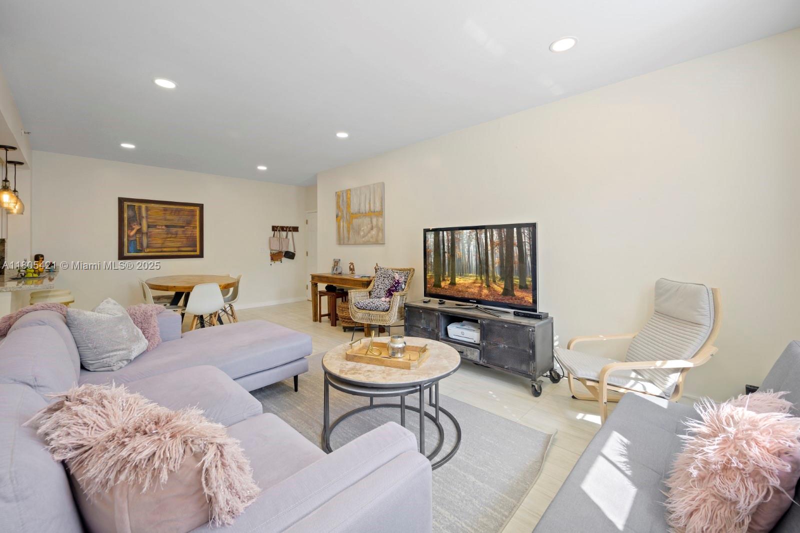 1400 Salzedo St # 101