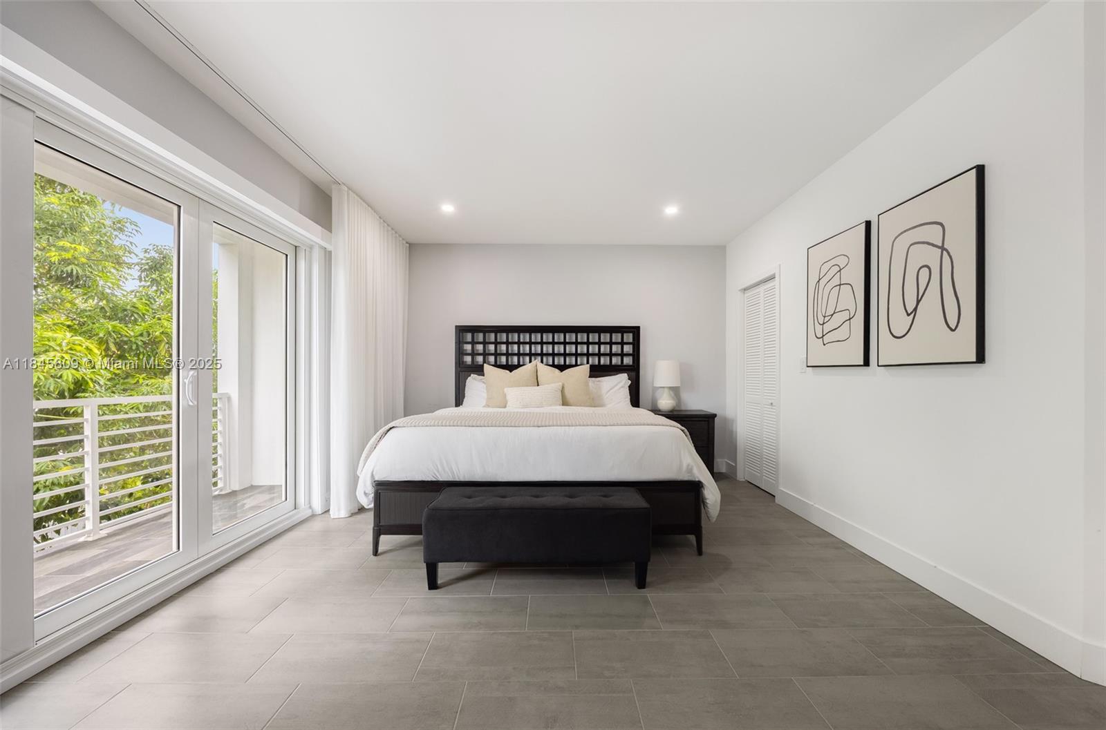 3368 SW 27th St Unit: .