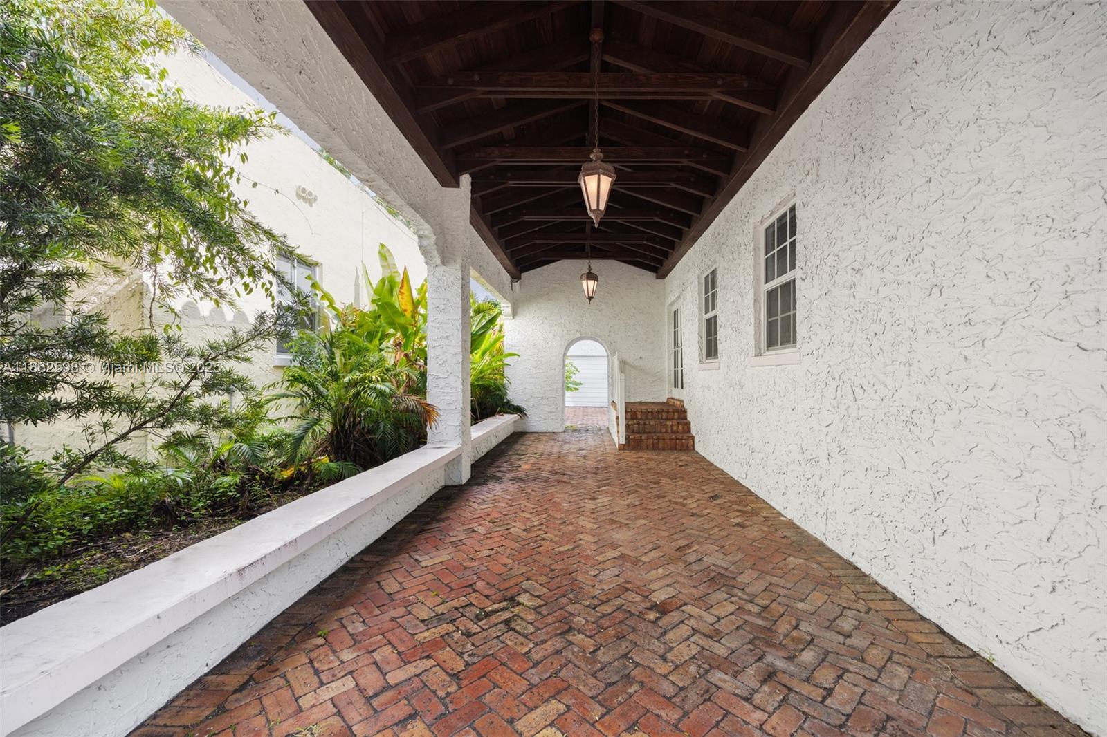 231 Viscaya Ave