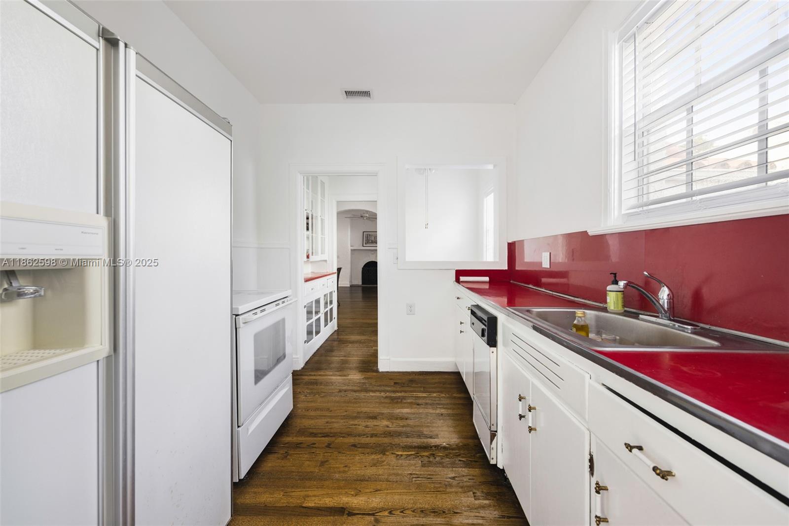 231 Viscaya Ave