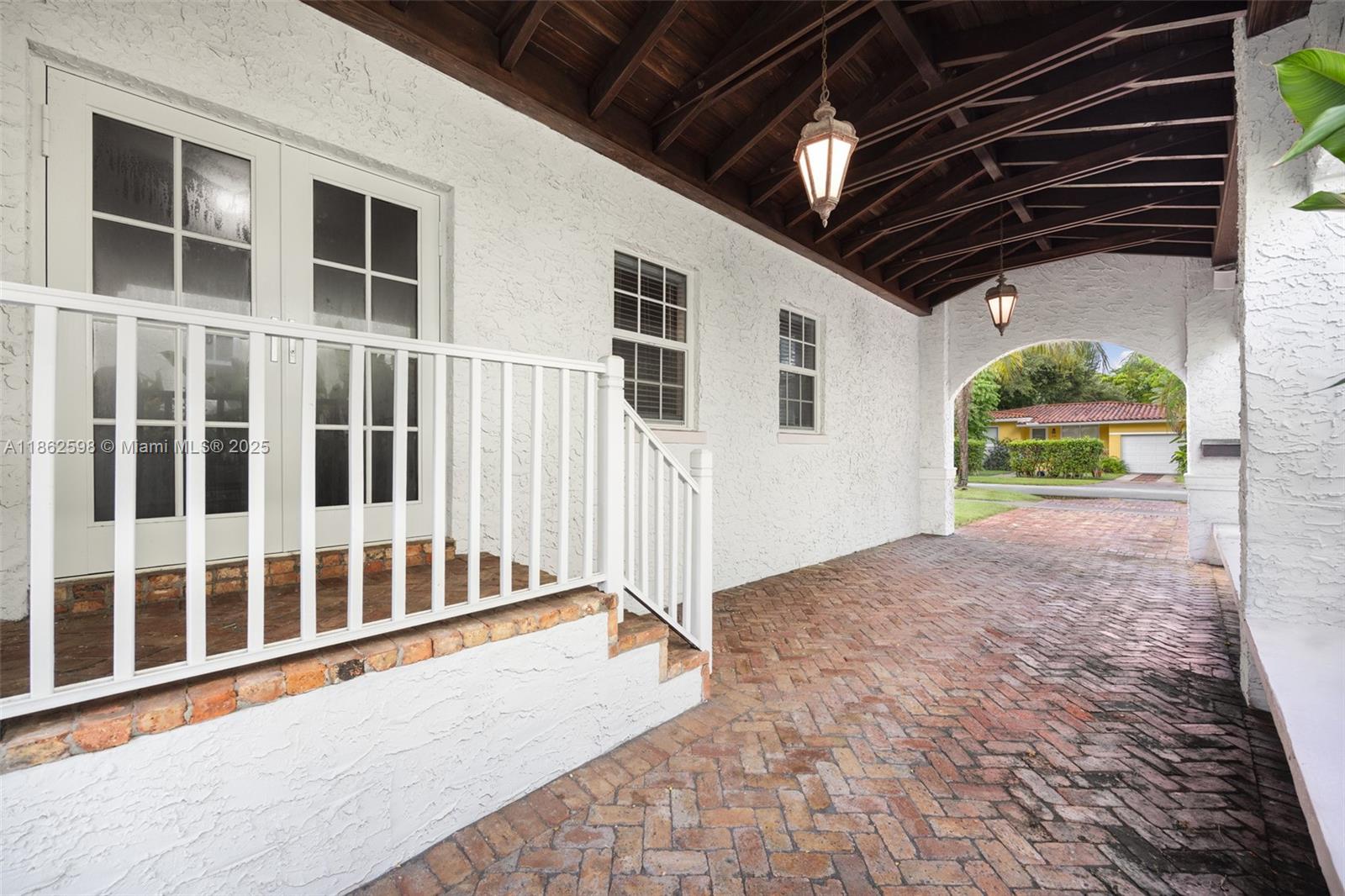 231 Viscaya Ave