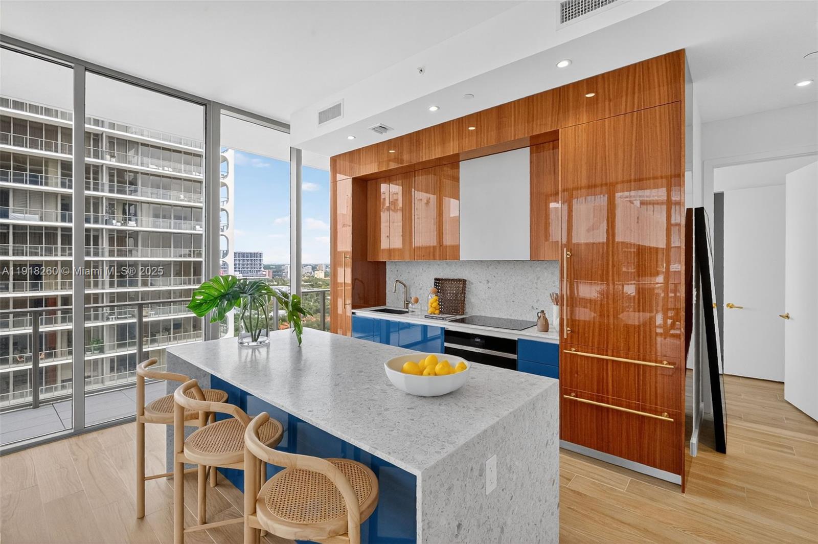 2655 S Bayshore Dr # 1409