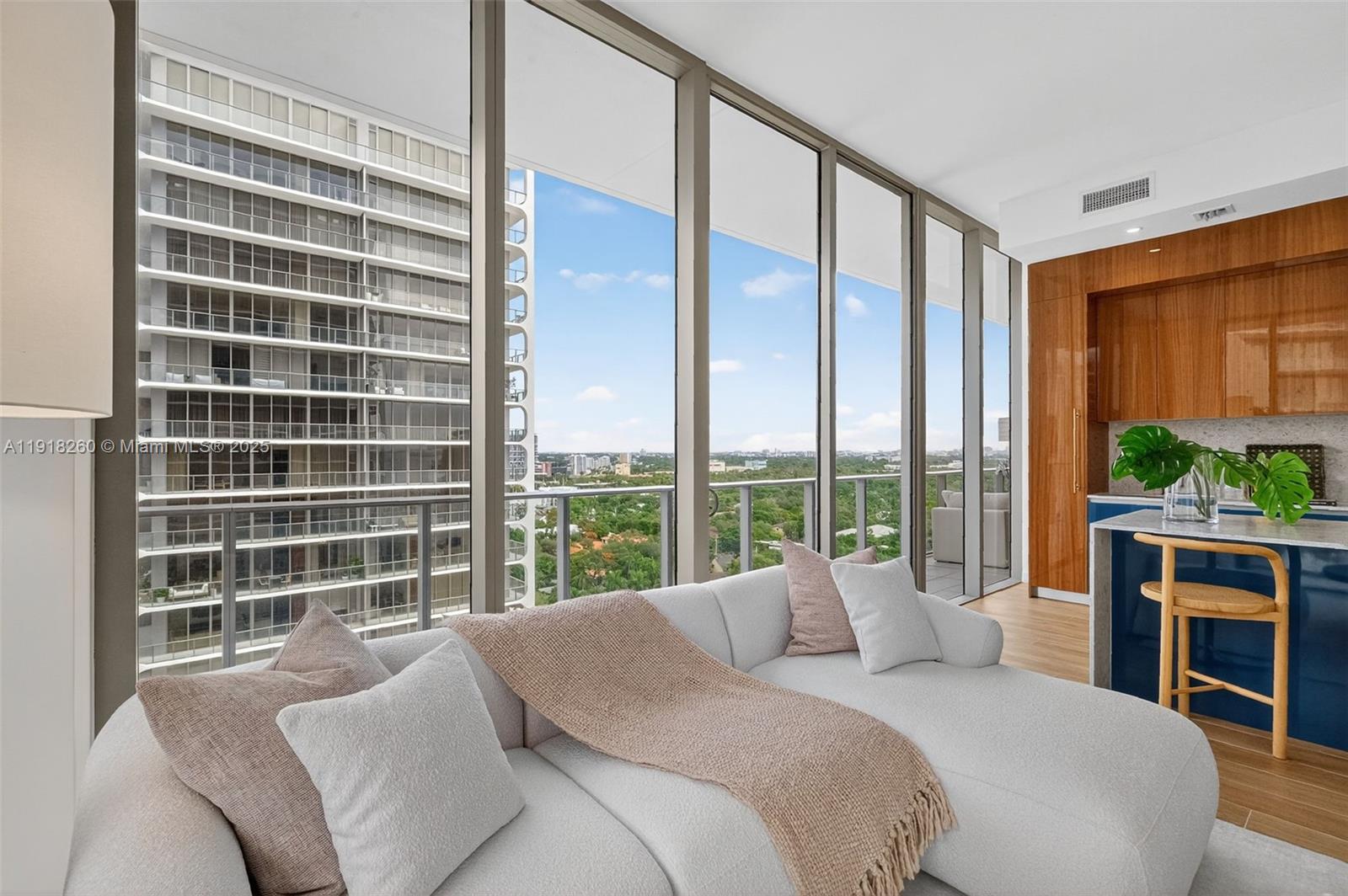 2655 S Bayshore Dr # 1409