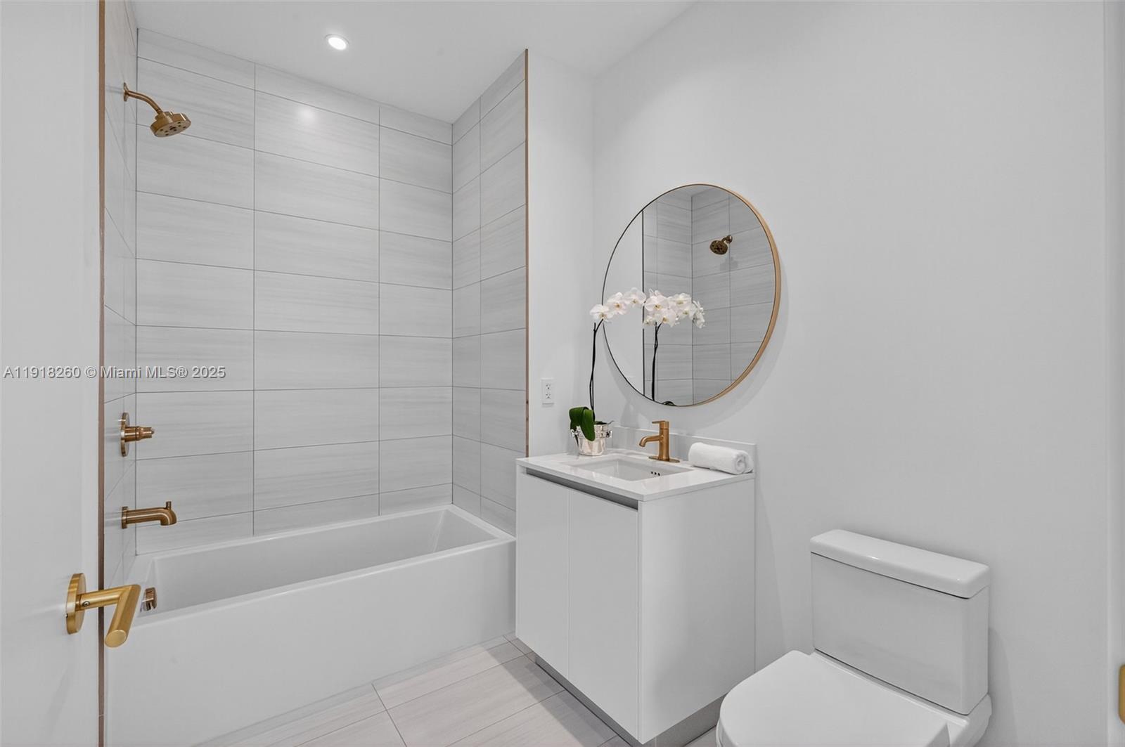 2655 S Bayshore Dr # 1409