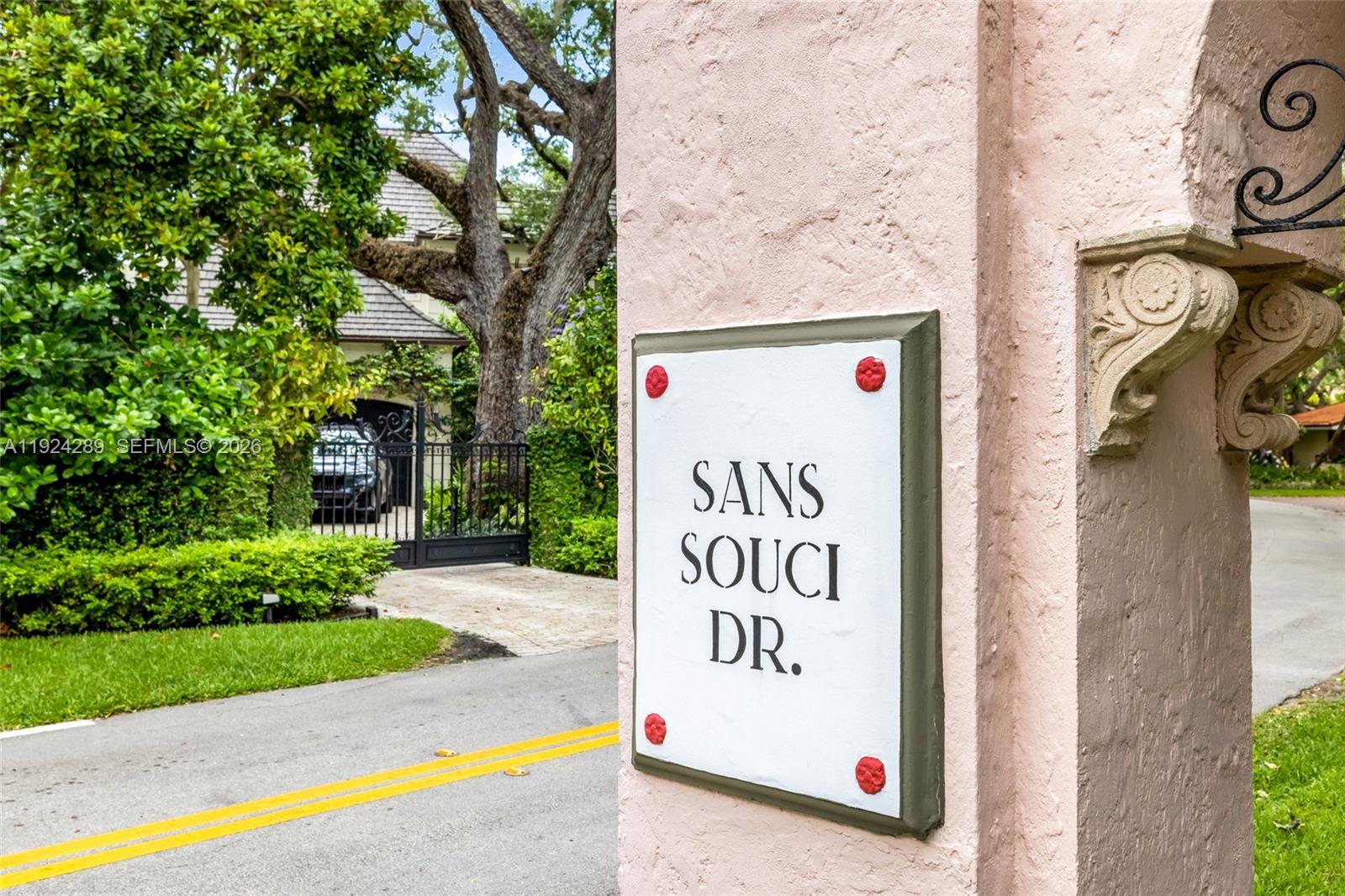 155 San Souci Dr