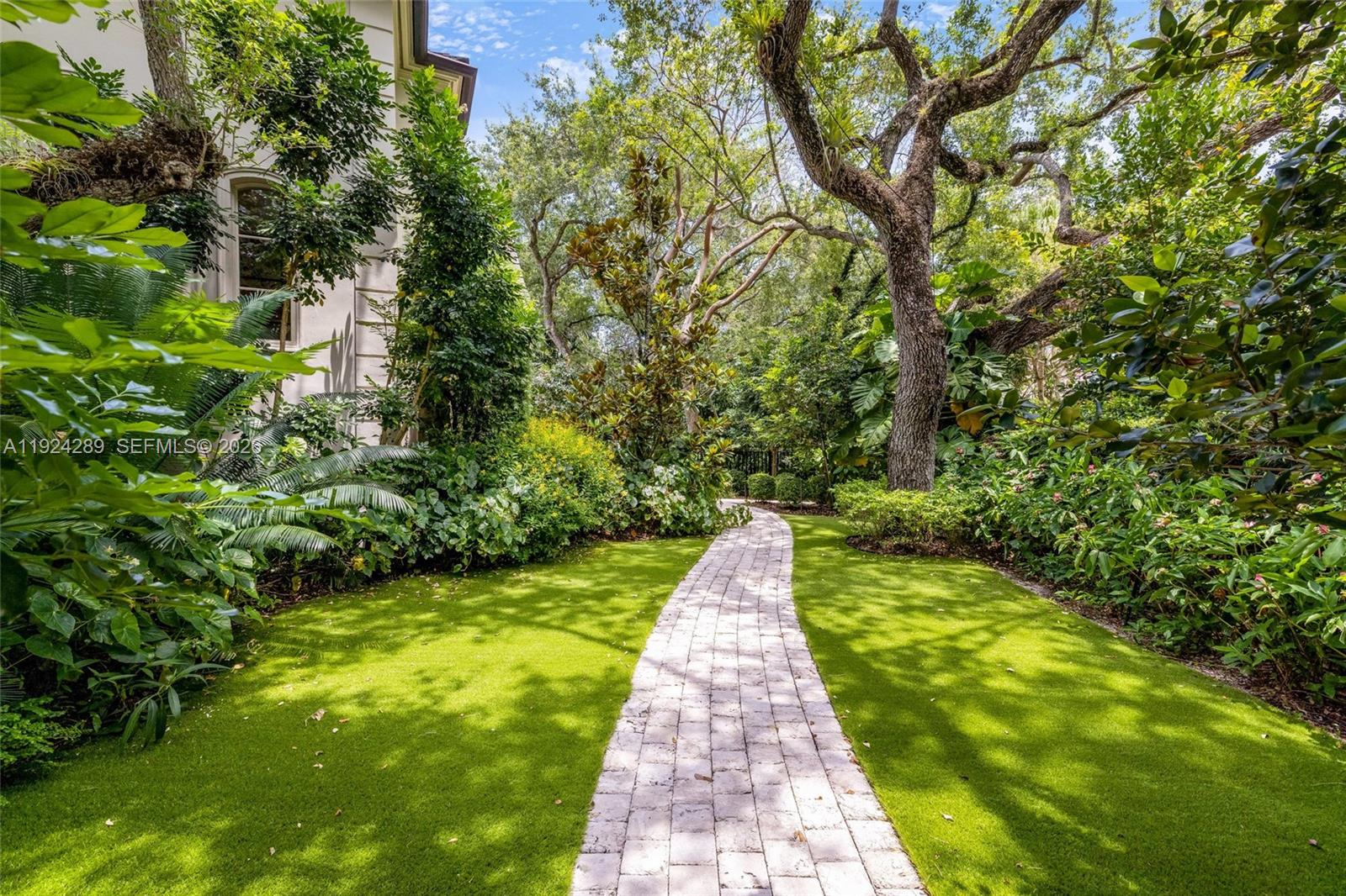 155 San Souci Dr