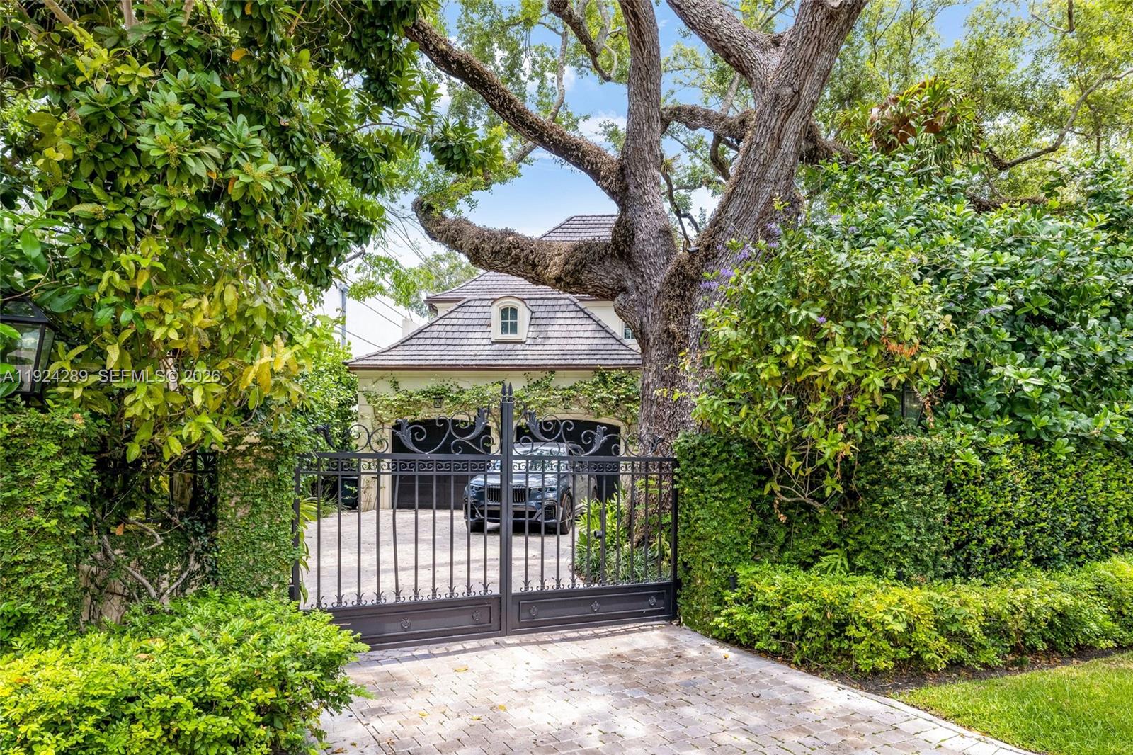 155 San Souci Dr