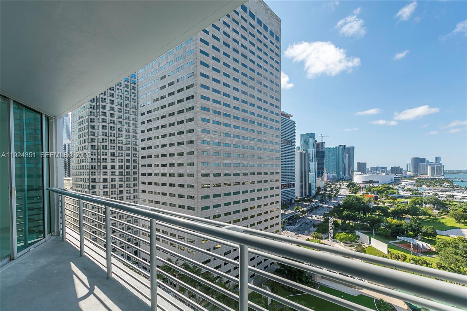 325 S Biscayne Blvd # 2424