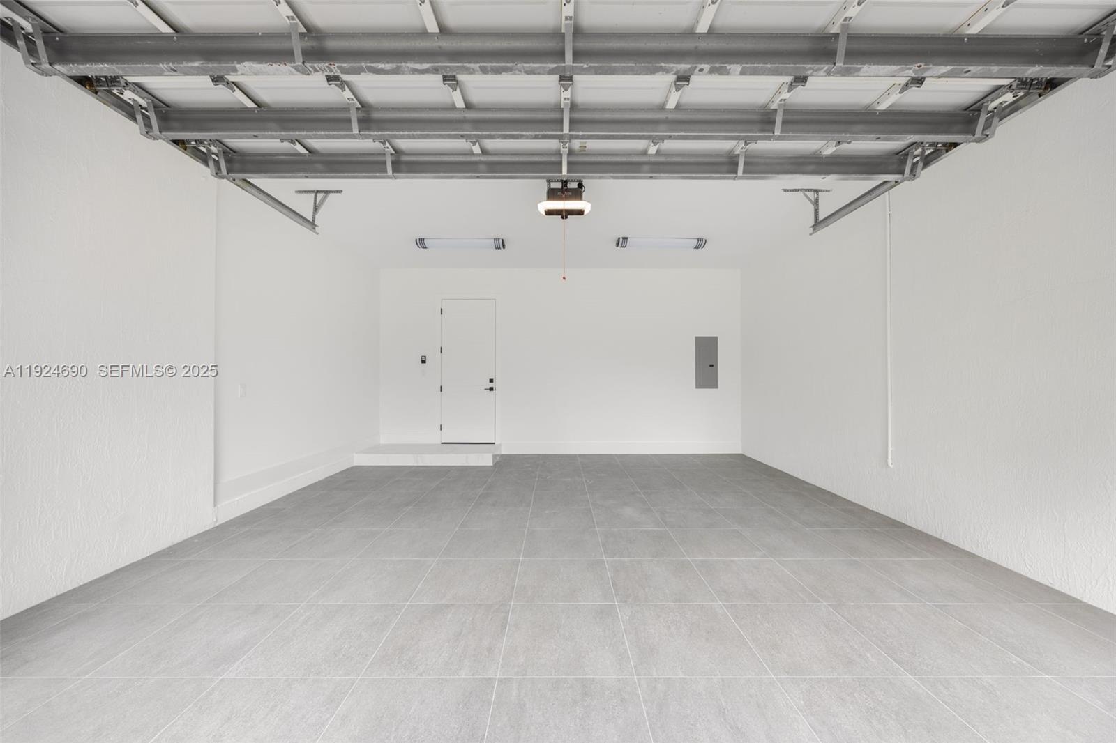 6845 SW 52nd St Unit: .