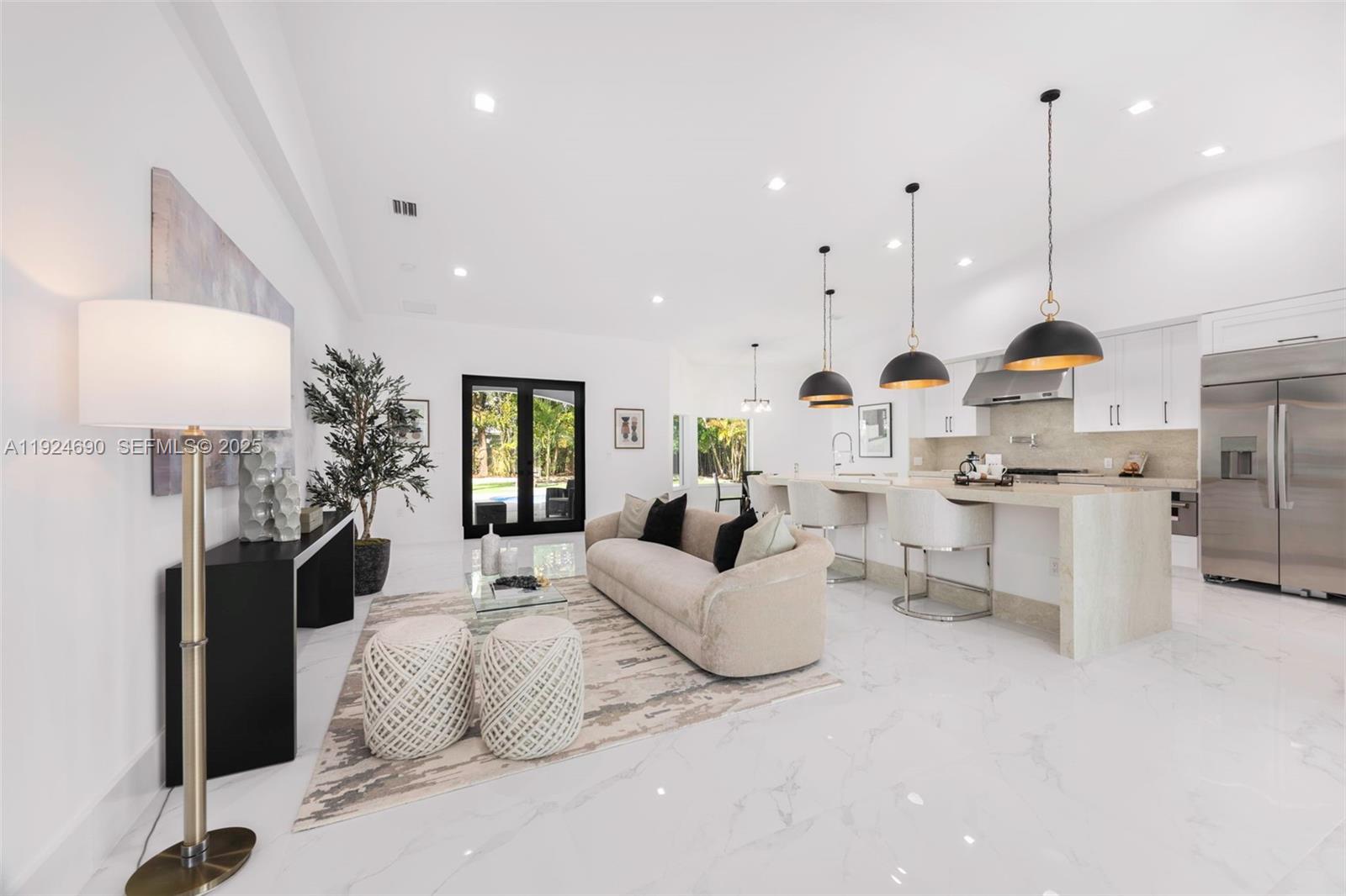 6845 SW 52nd St Unit: .