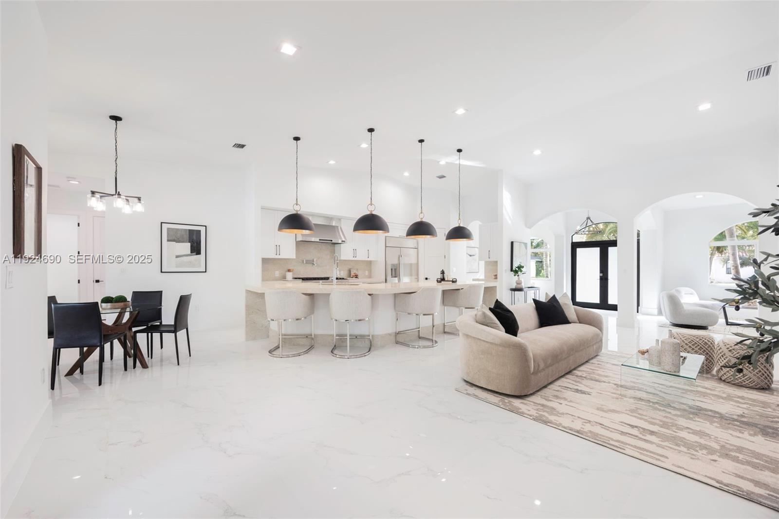 6845 SW 52nd St Unit: .