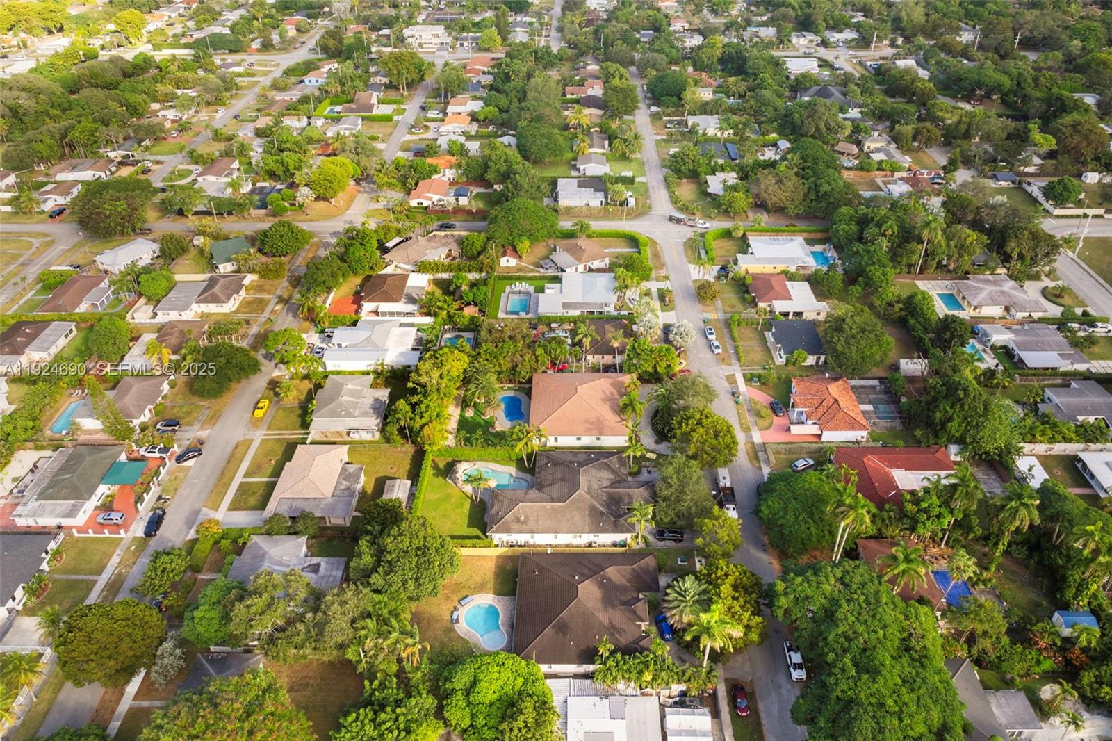 6845 SW 52nd St Unit: .