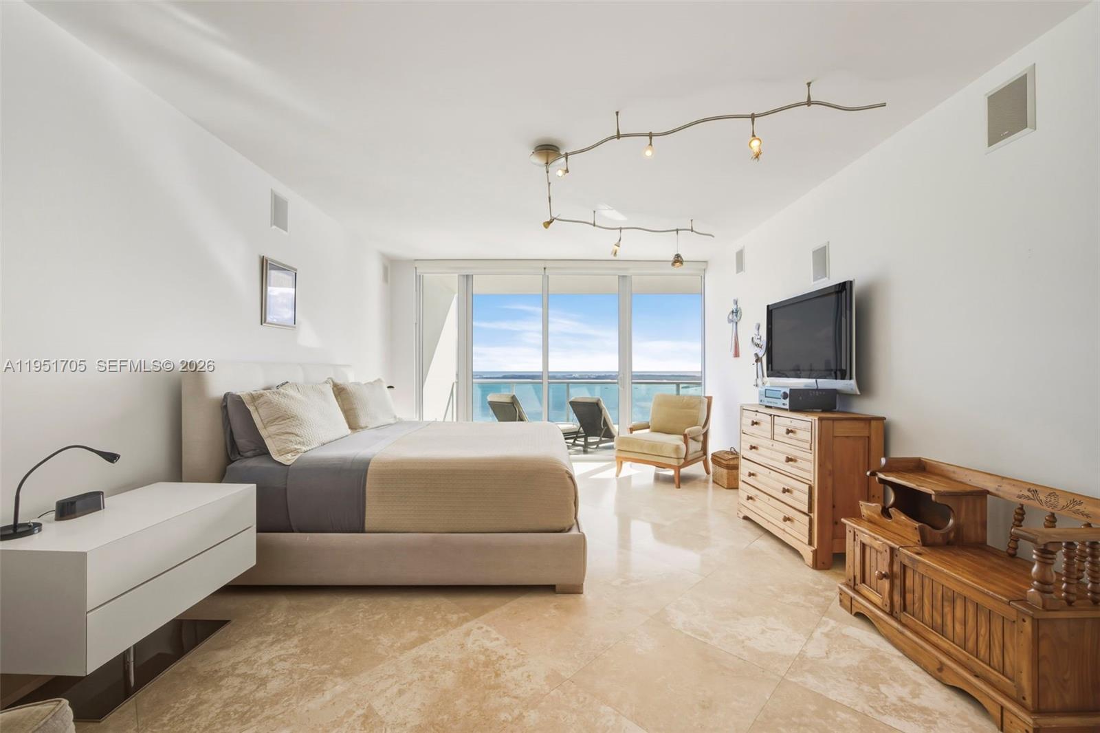 1331 Brickell Bay Dr # 2807