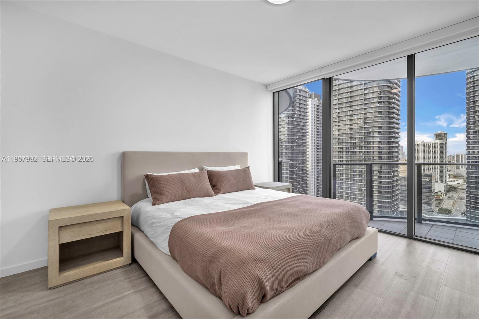 1000 Brickell Plz # 3112