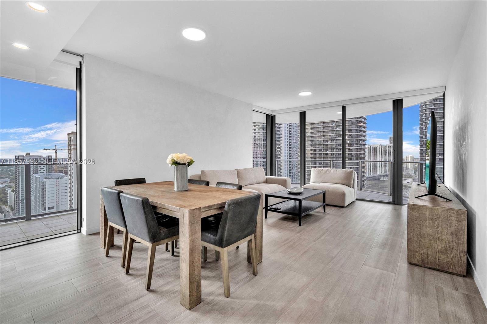 1000 Brickell Plz # 3112