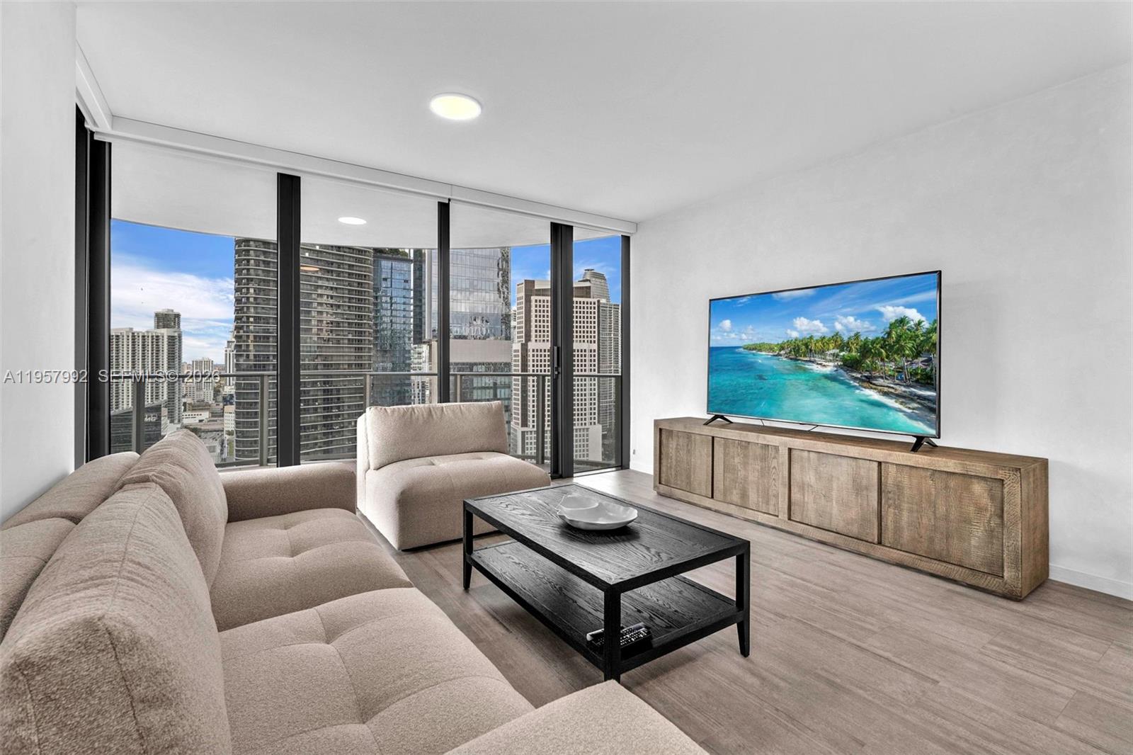 1000 Brickell Plz # 3112