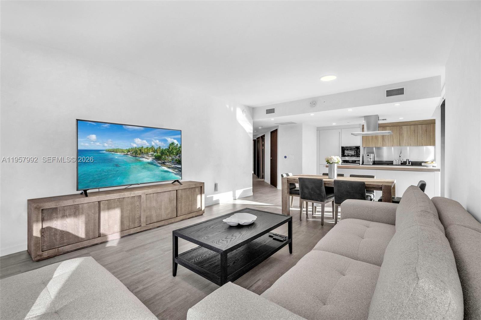1000 Brickell Plz # 3112