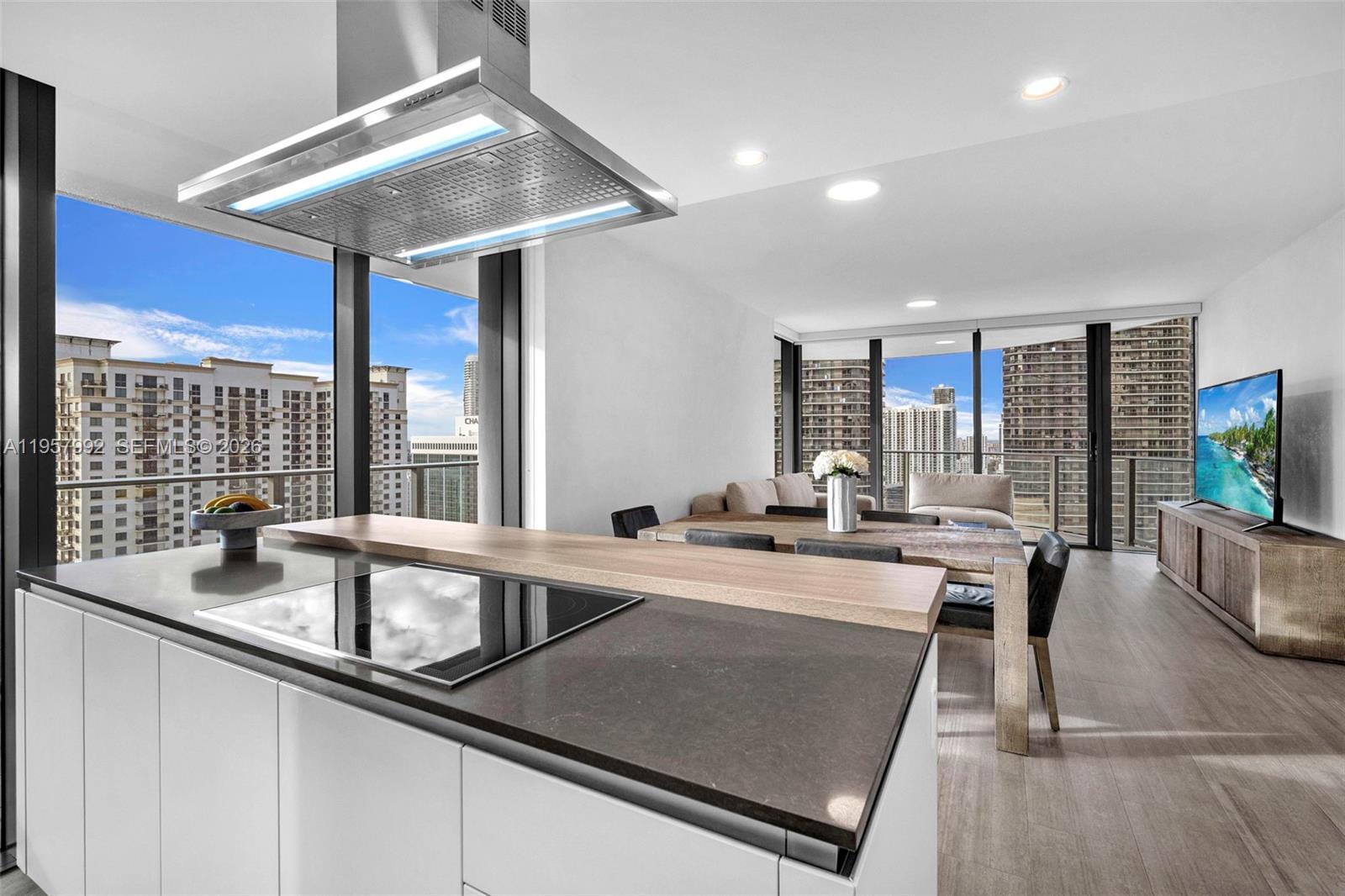 1000 Brickell Plz # 3112