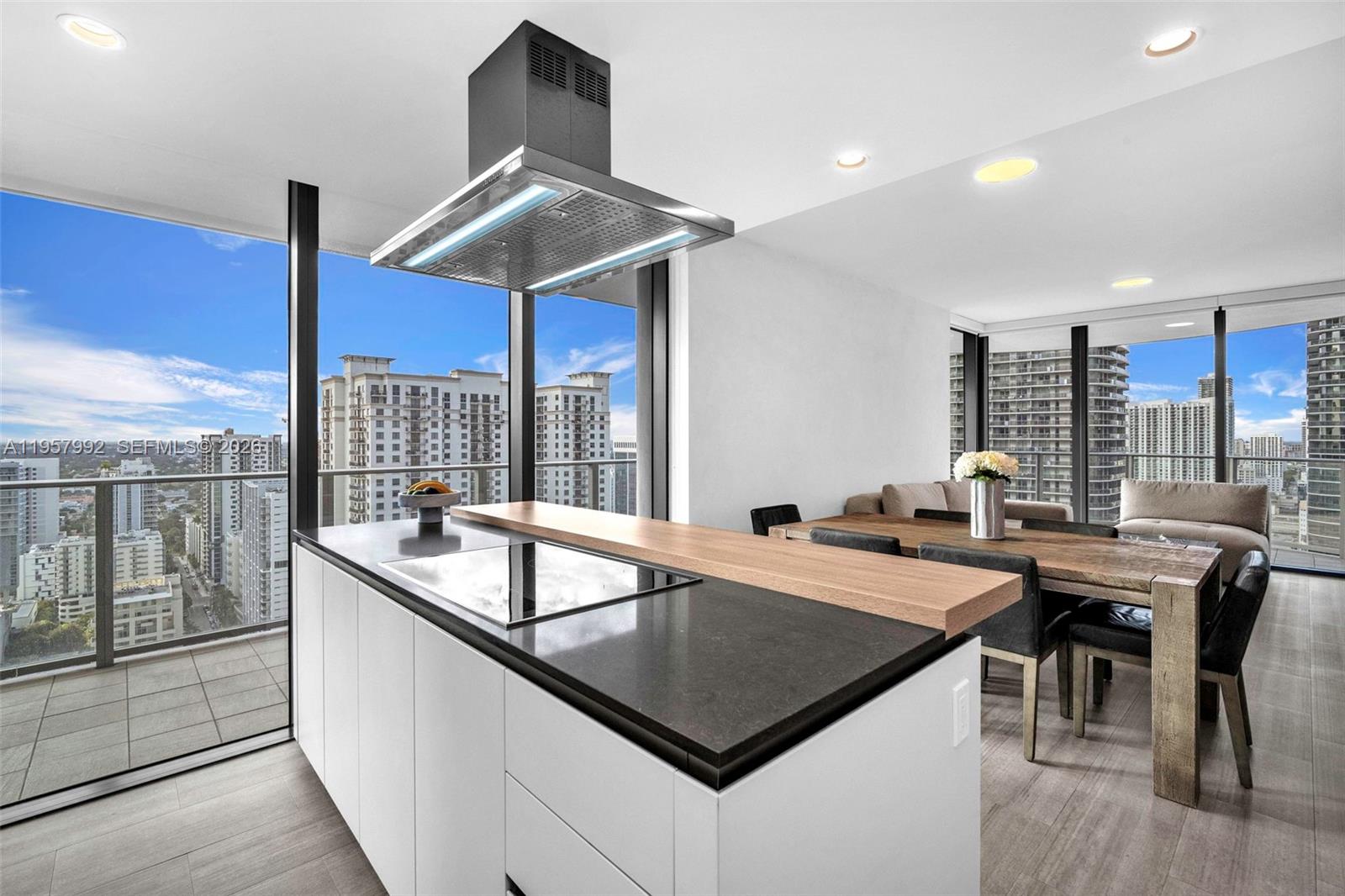 1000 Brickell Plz # 3112