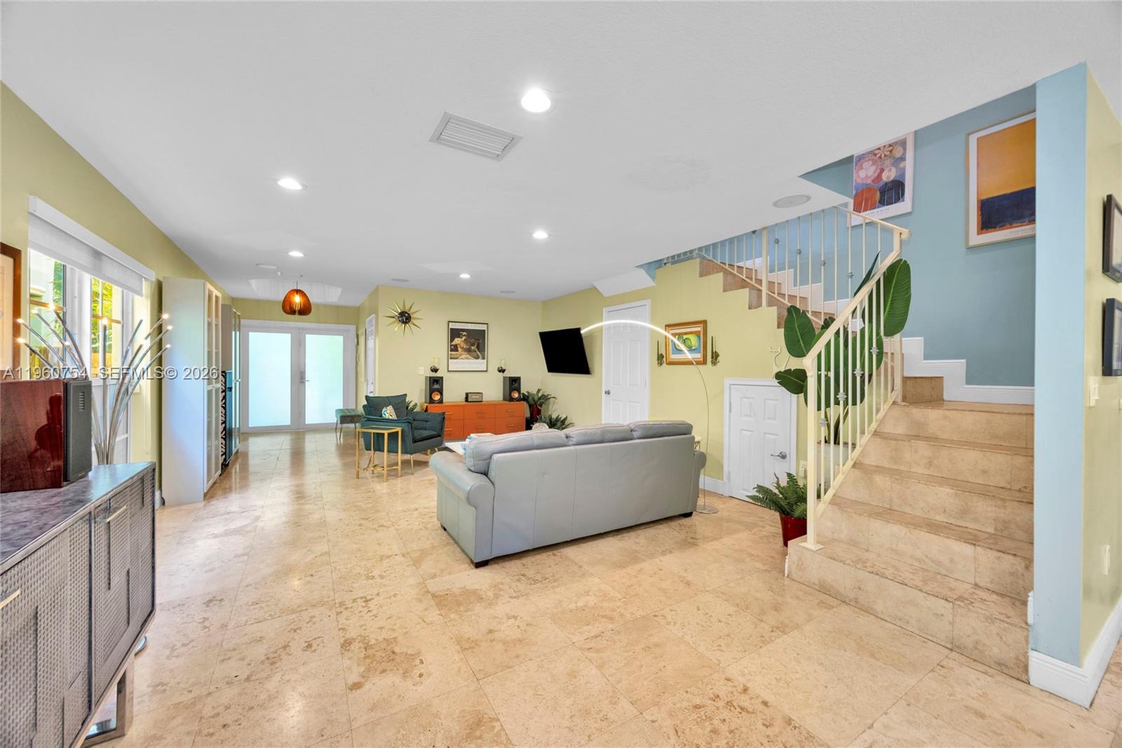 3233 Gifford Ln # 3233
