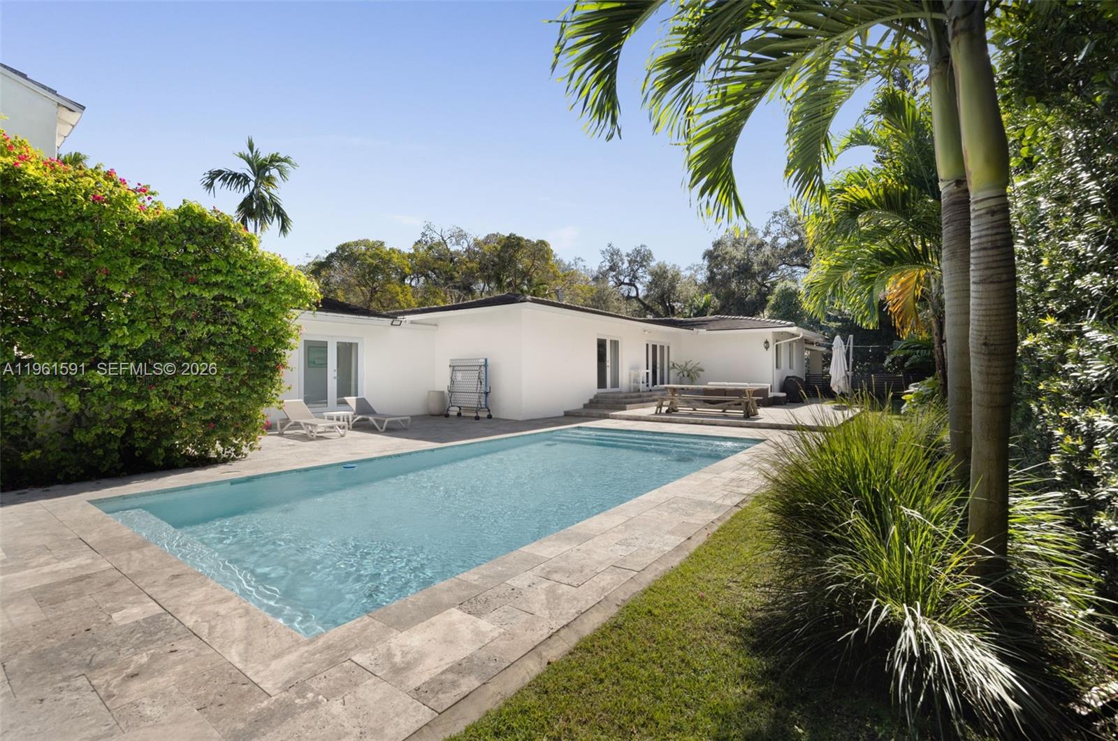 1101 Coral Way